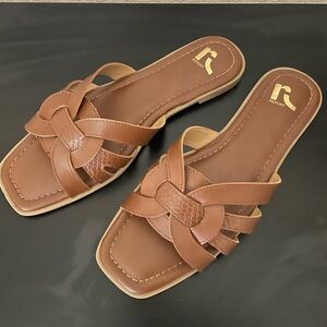 Report Women's Brown Slide Sandals